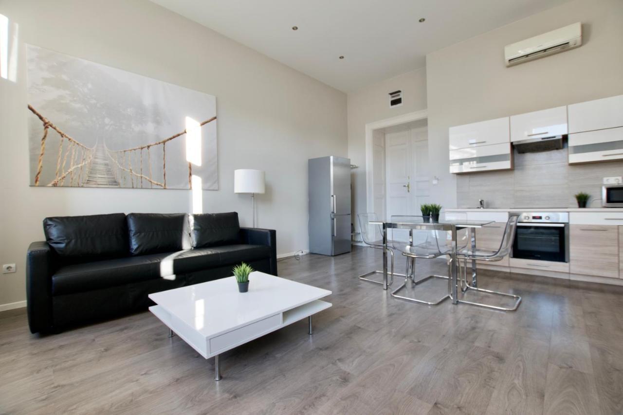 Flatiron Budapest Building - by Hi5 2