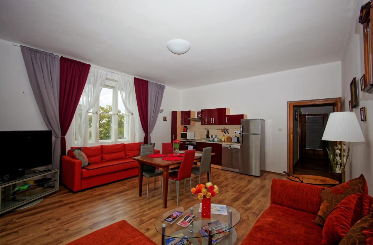 Spacious Prague View Apartment 1