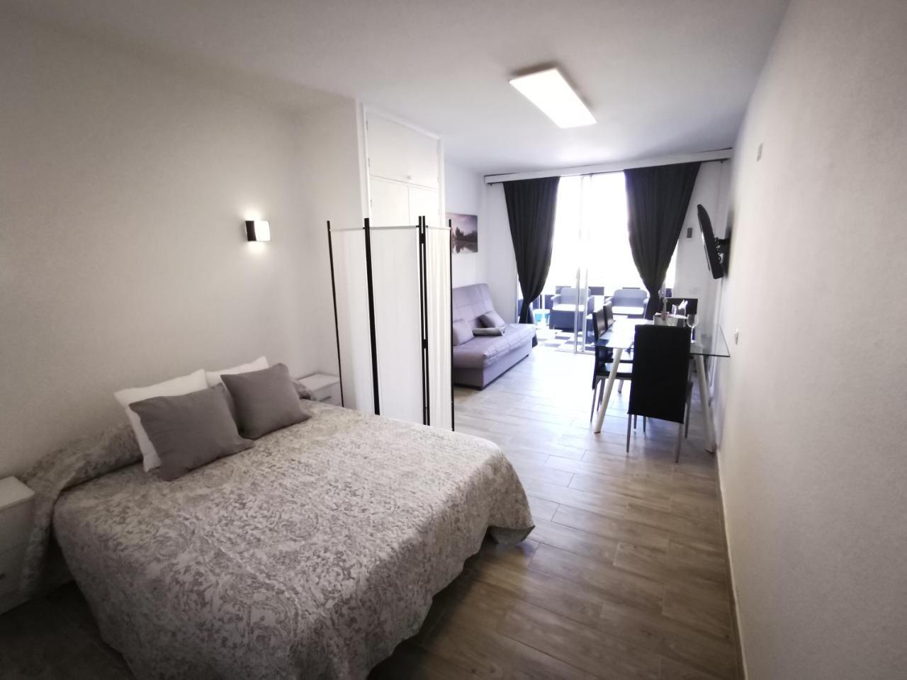 Sunny Apt with Terrace Coastal Area South Arona 1