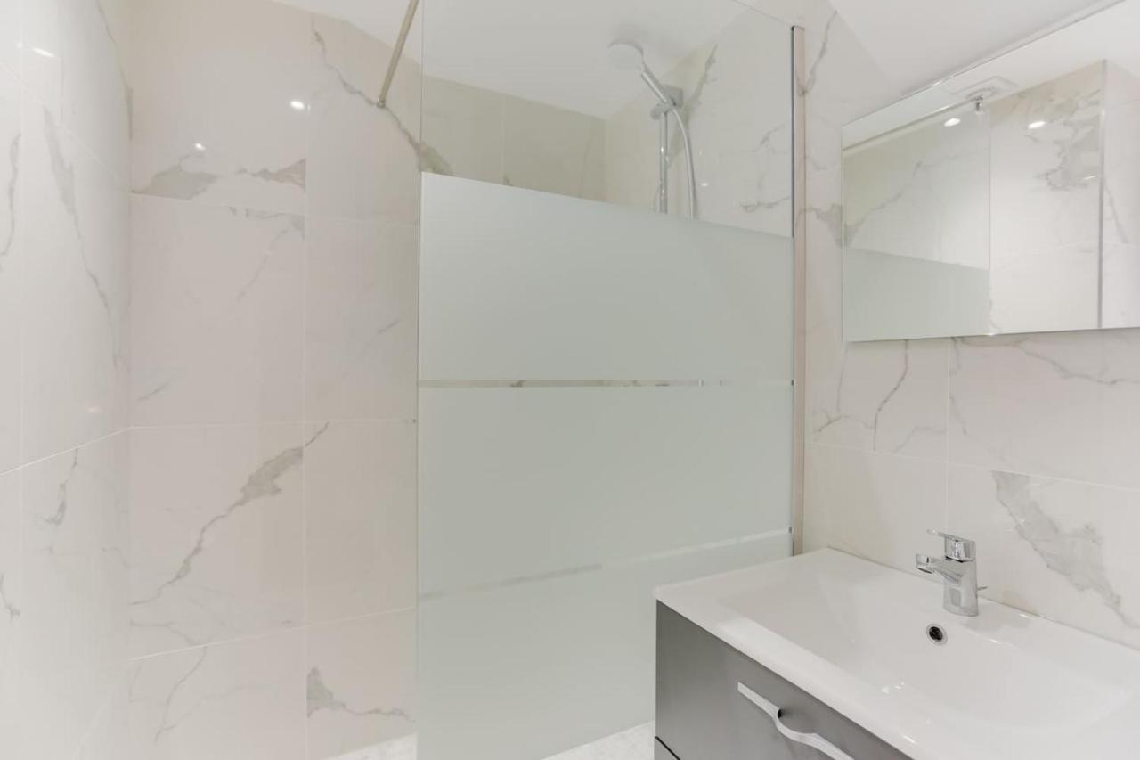 Design Apartment for 4 People Between Louvre & Opera 1