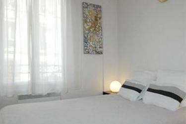 Constance - Paris Montmartre