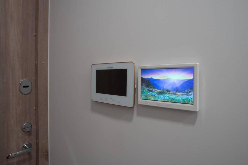 Luxurious Oak Park Apartment by Polo Apartments 2