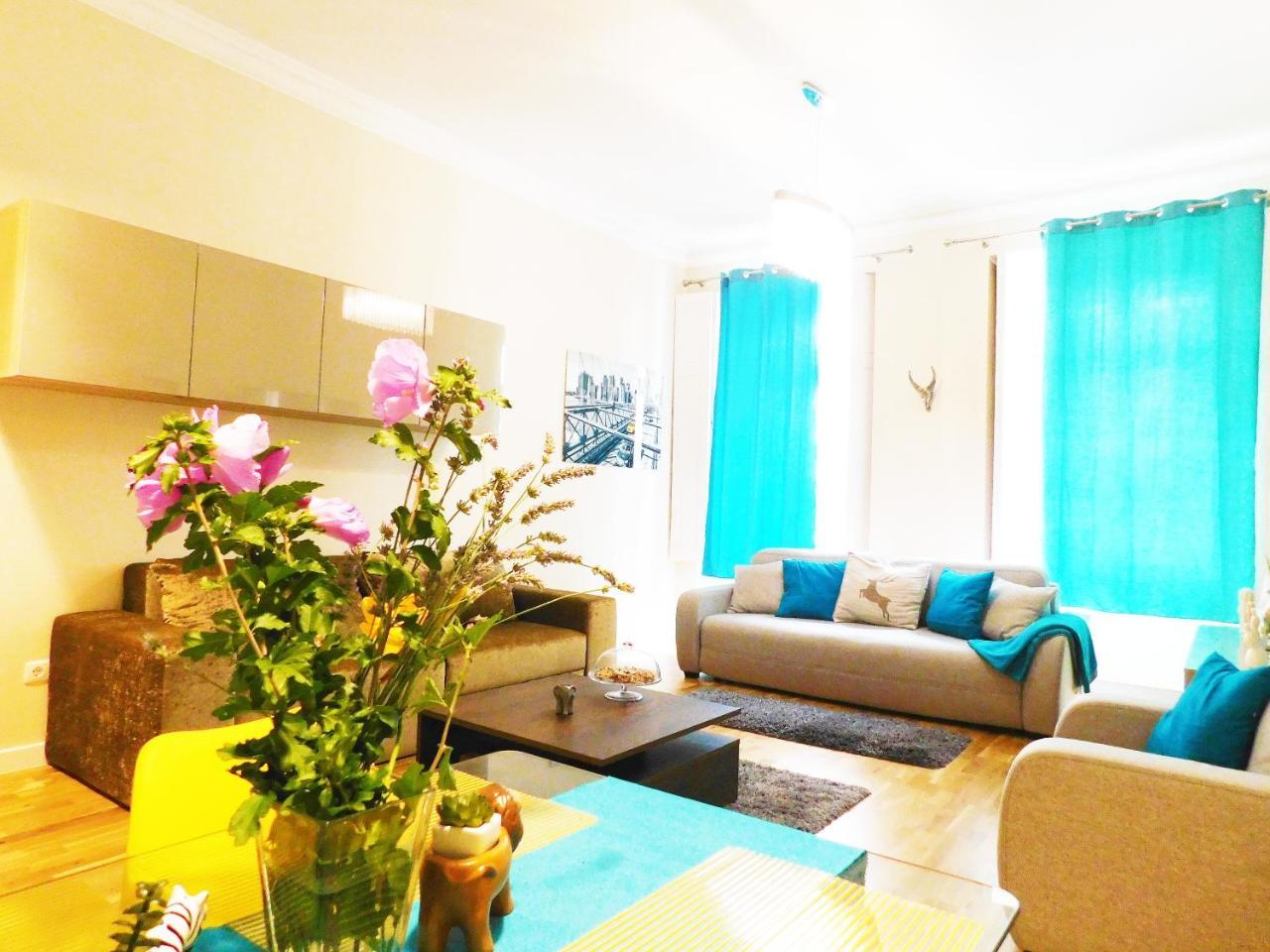 Wonder Deer Luxury Apartment at the Opera Self Check-In 2