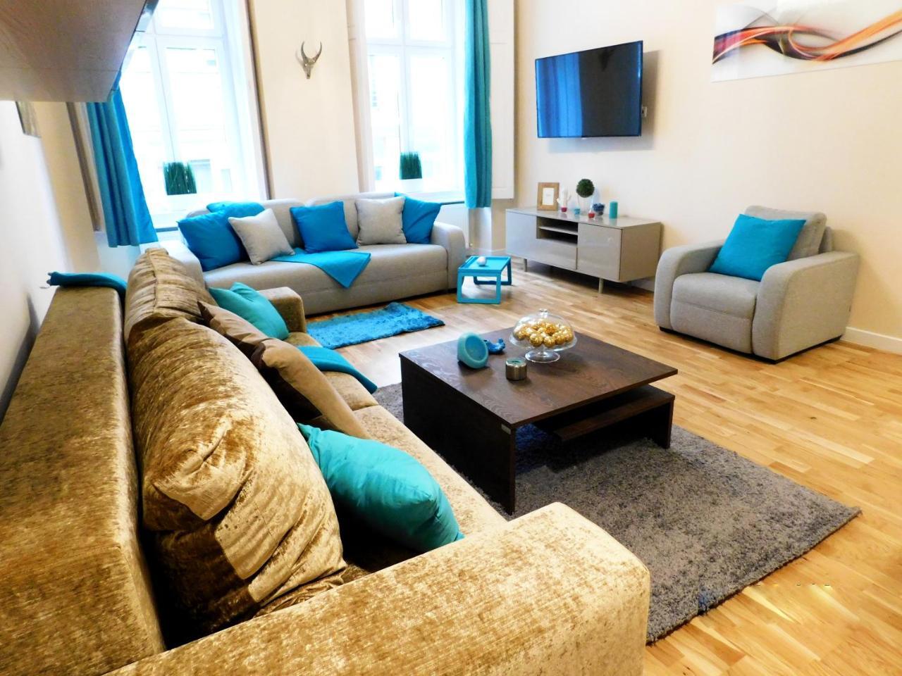 Wonder Deer Luxury Apartment at the Opera Self Check-In