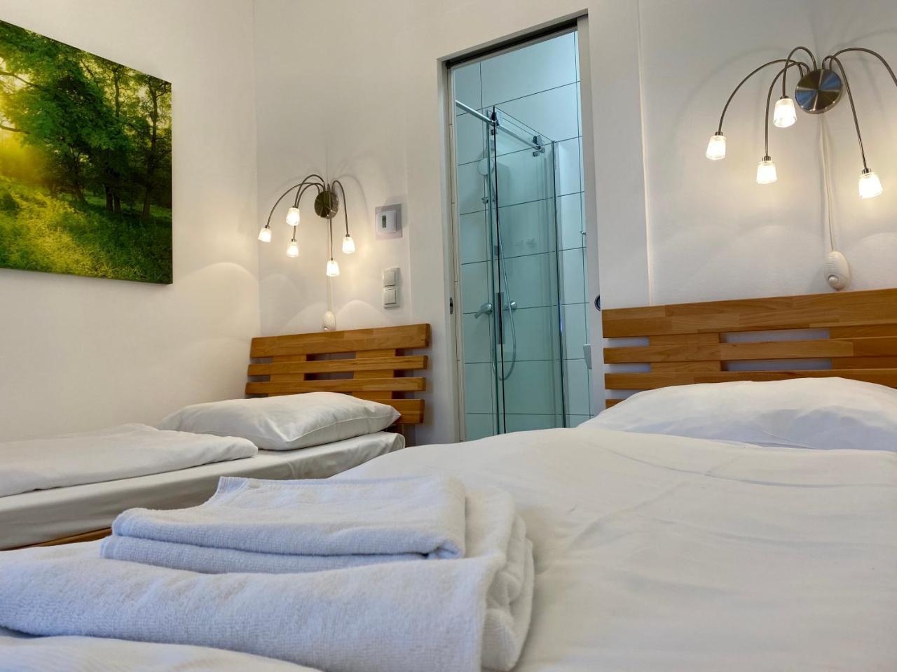 Ajo Vienna Central Room - Contactless Check-In 1