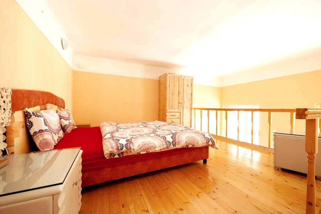 Chocolate in the Hearth of Budapest 1