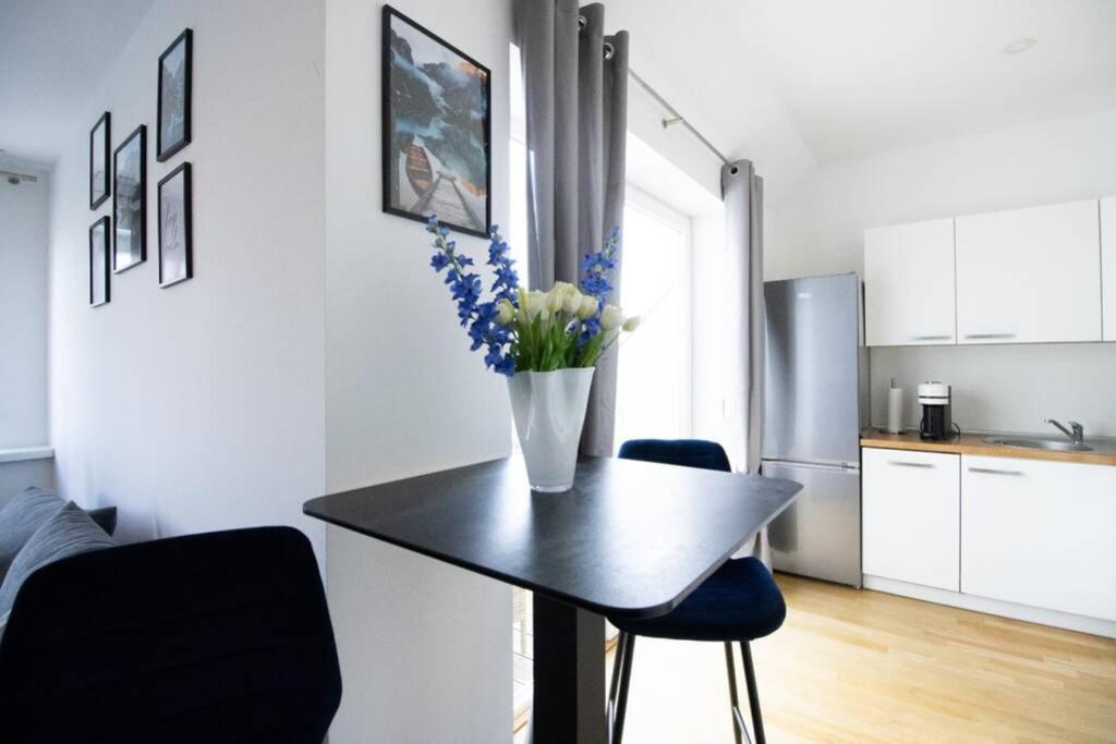 Sunny & Cozy Penthouse with Balcony Dg4 2