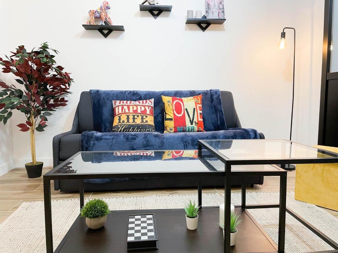 La Gracieuse - Milora Inn - Central Paris 2