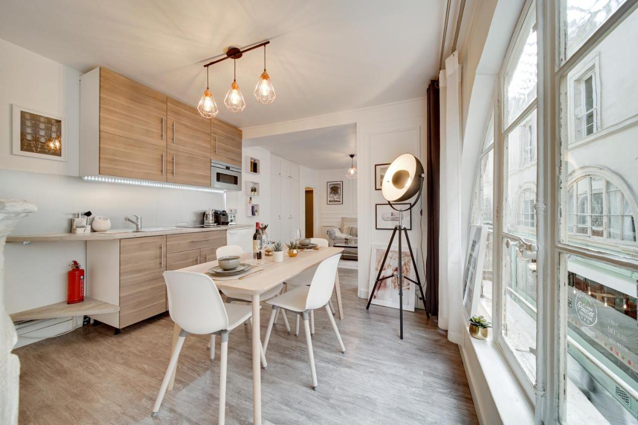 Cmg Next To Louvre Area 1