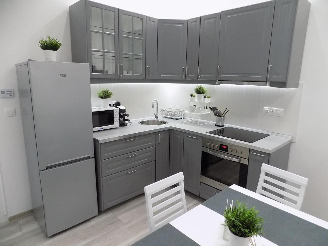 A10 Alkotmany B Apartment 1