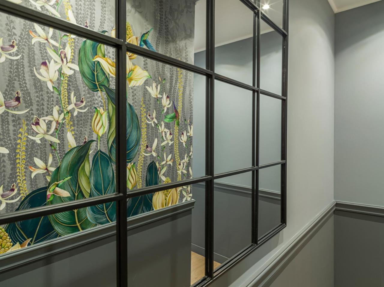 The Blue King Suite 2