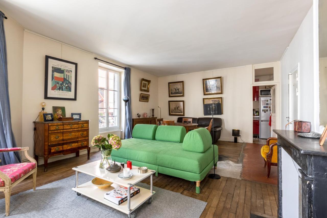 Veeve - Picture Postcard 1