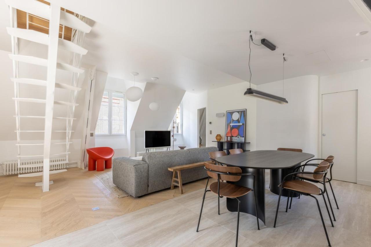 Luxueux Duplex En Plein Coeur de Paris Dans Le 1er Arrondissement