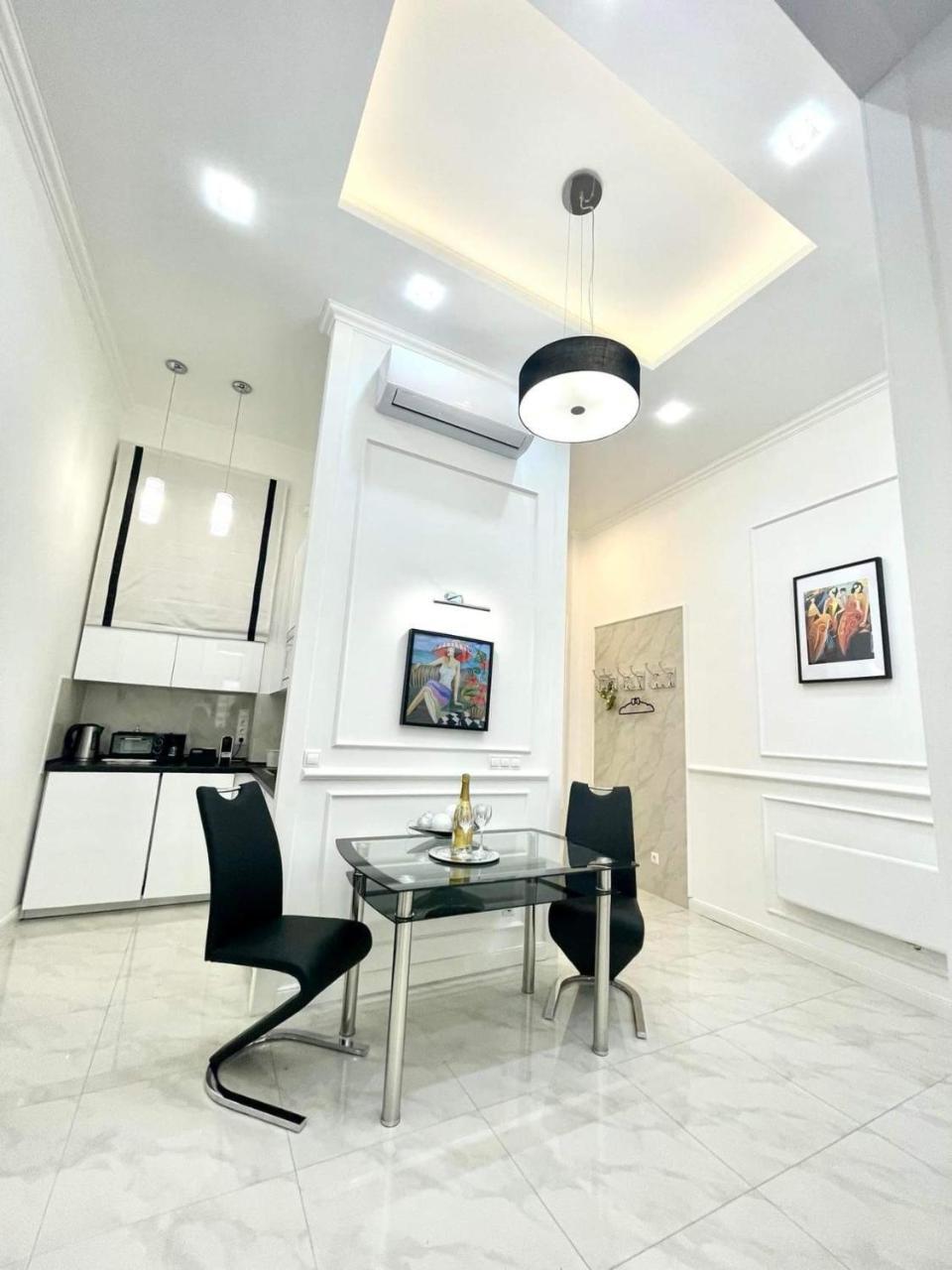 The Wonder Deer Apartment Next To the Opera Self Check-In (Adults Only) 2