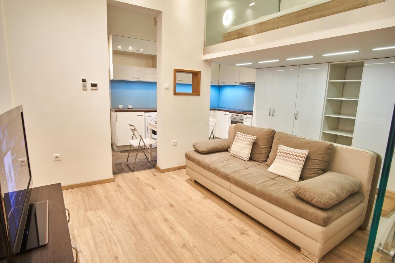 V27 Apartment | Hostaid (Adults Only) 1