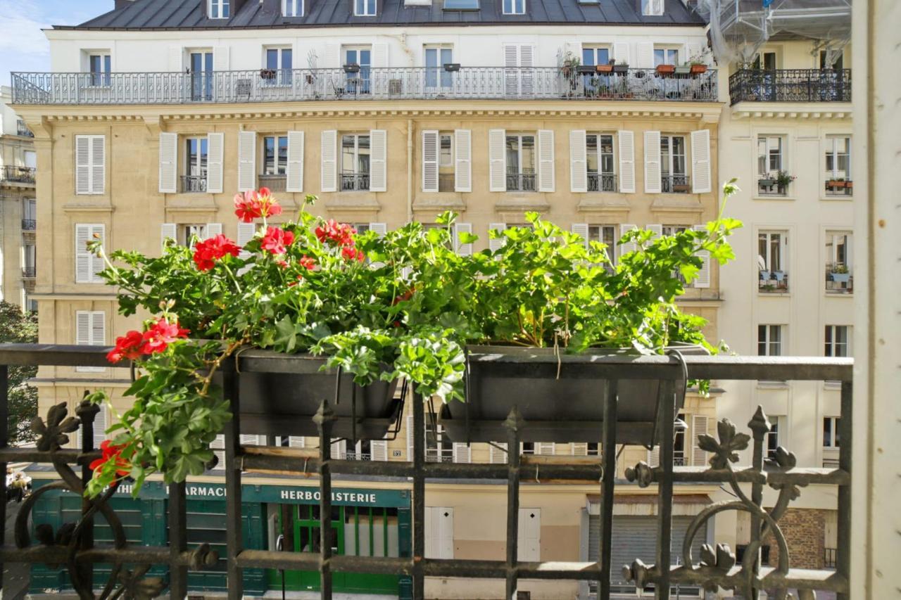 Stylish And Bright Flat 5 Min To Montmartre in Paris - Welkeys 2