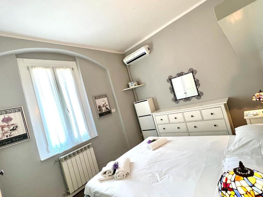 Kibilu - Via Thaon de Revel 1