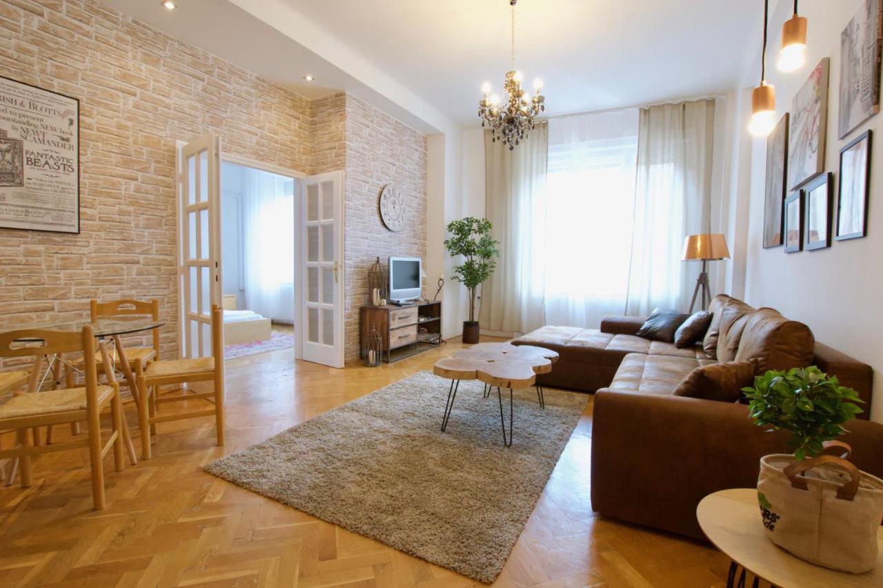 Standard Apartment by Hi5 - Madach Imre 1 1