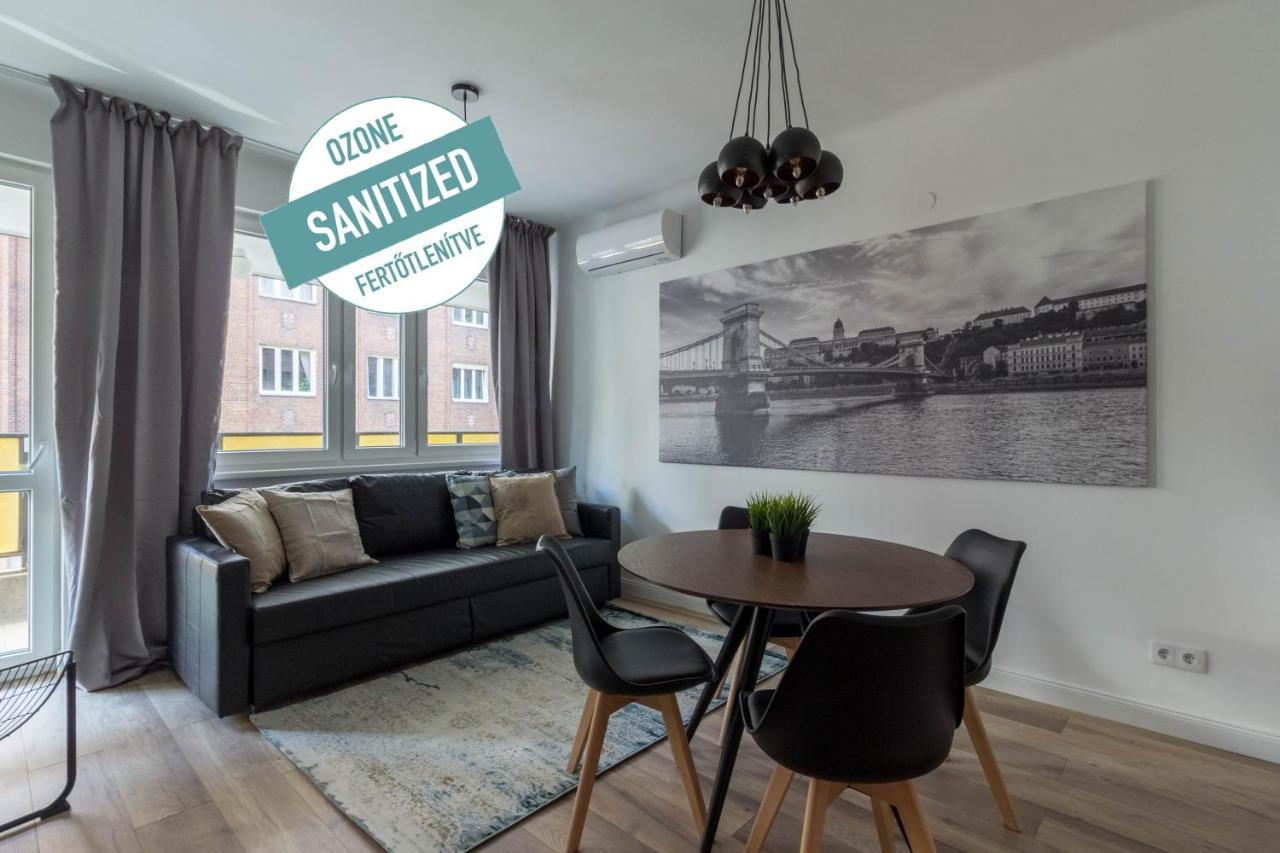 Standard Apartment by Hi5 - Madach