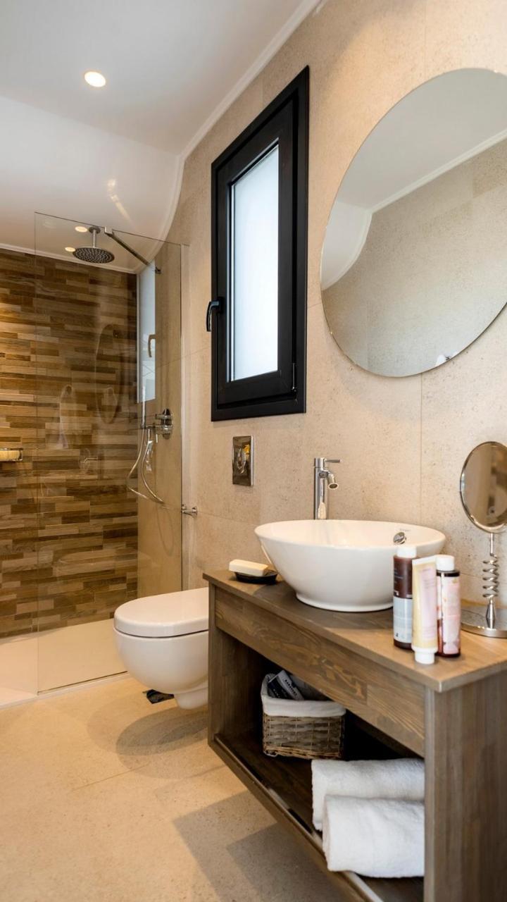 Kiotari Akti Beachfront Villas 2