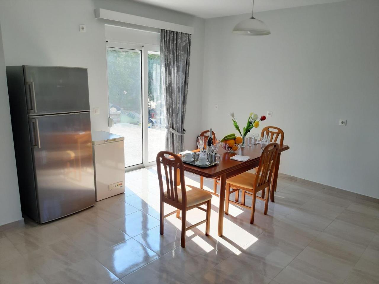 Katerina Villa in Kiotari 1