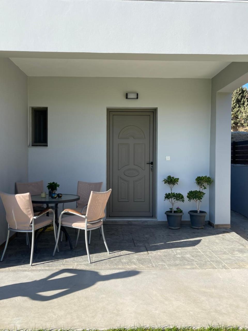 Elena Villa-Apartments