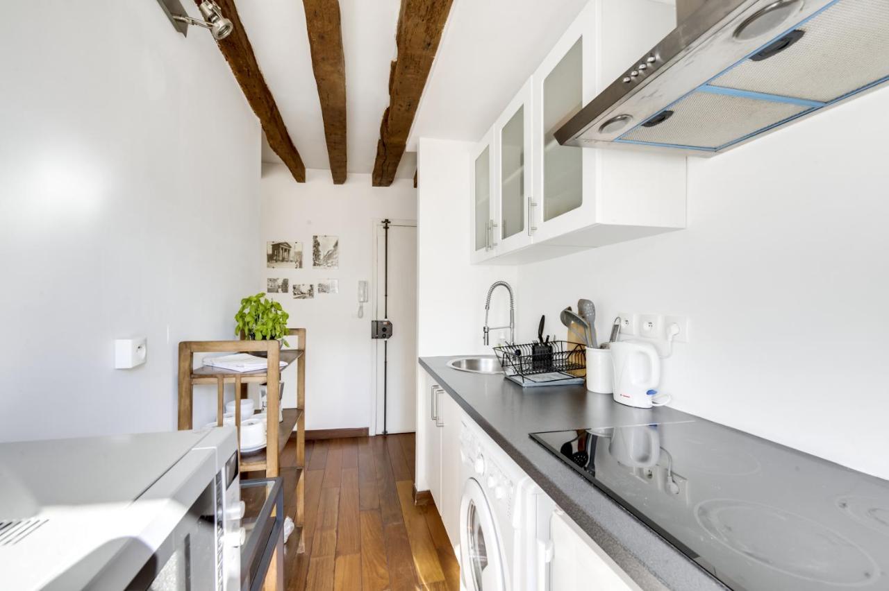 Saint Germain Des Pres Unit 002 (Adults Only) 1