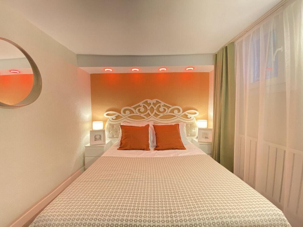 Refreshing Duplex Flat with Jacuzzi in Sisli 1