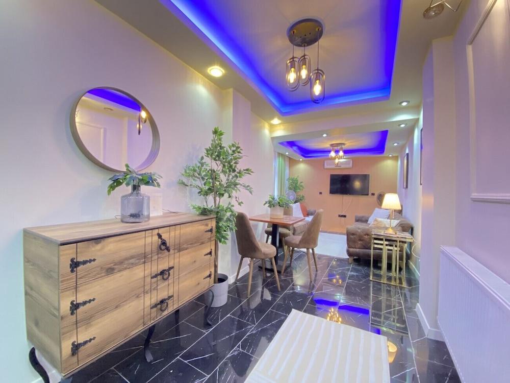 Refreshing Duplex Flat with Jacuzzi in Sisli 2