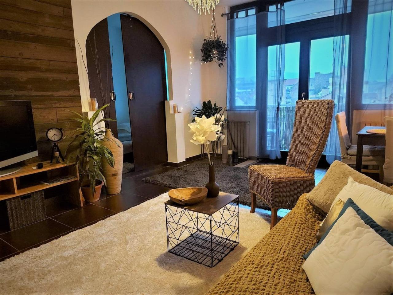 Imadnivalo Kislakas 1