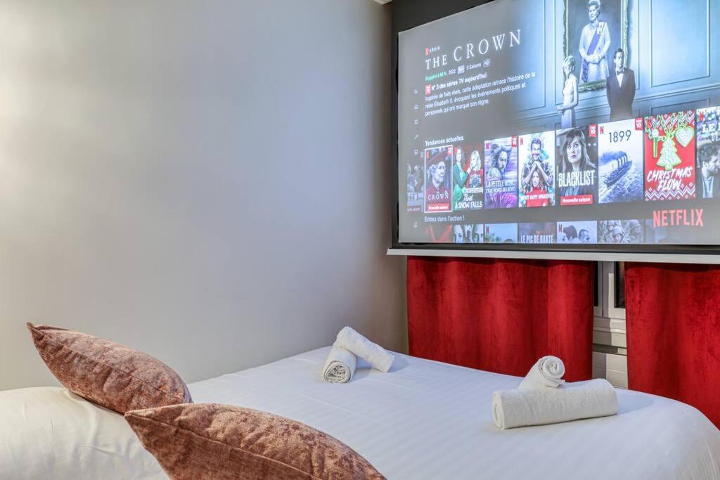 Montaigne Executive Suite 2