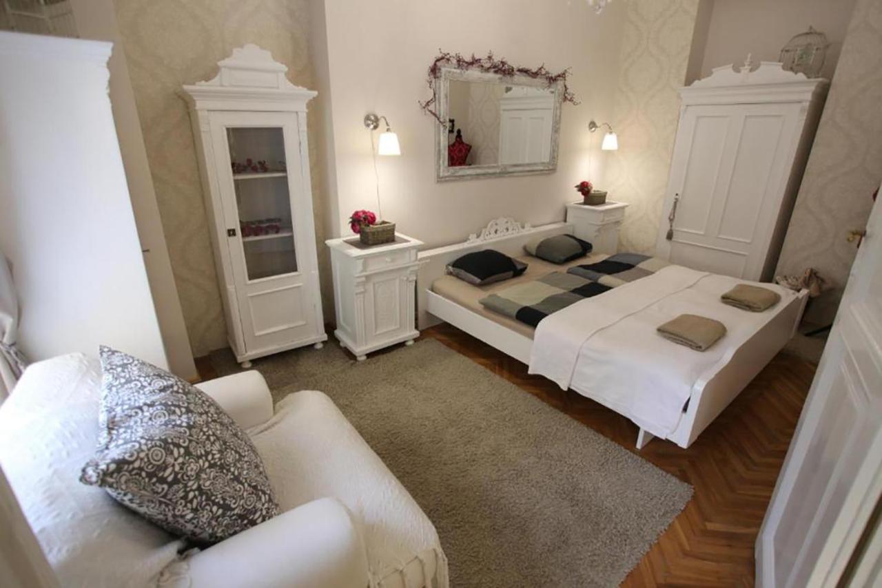 Vintage Apartment at Basilica 2