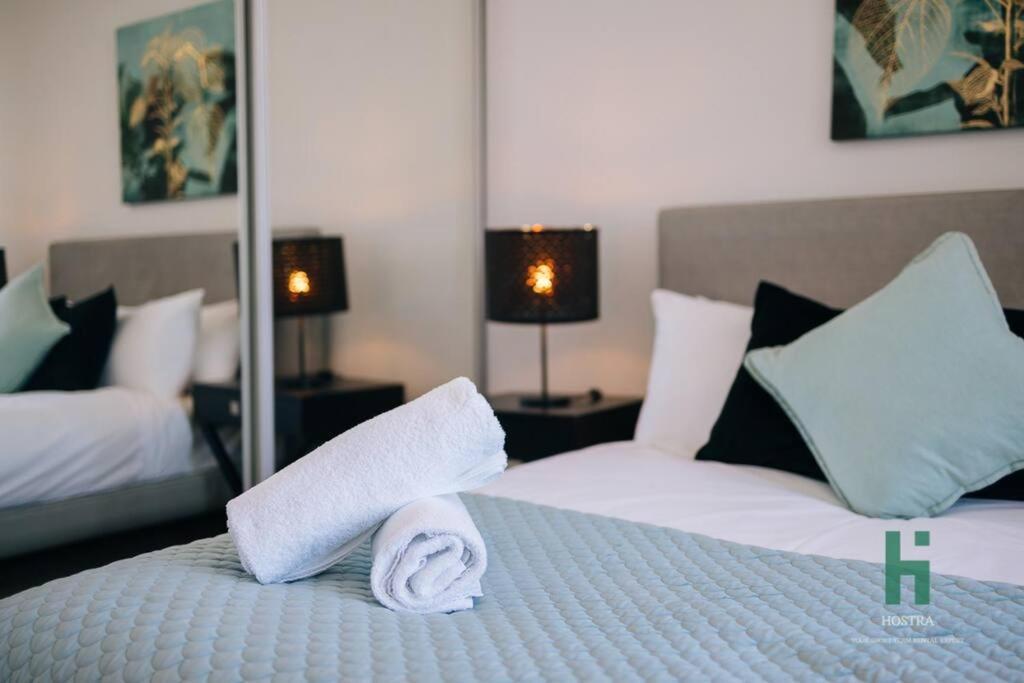 Great Location 3 Bed Apt 15min To CBD 1