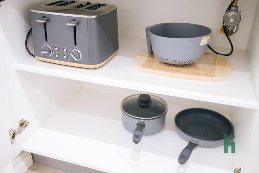 Great Location 3 Bed Apt 15min To CBD 2