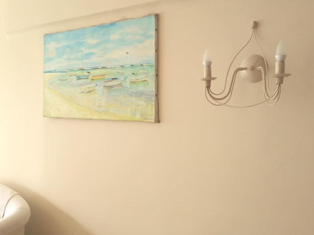 Central Couple's California Chic Loft N Balcony 1