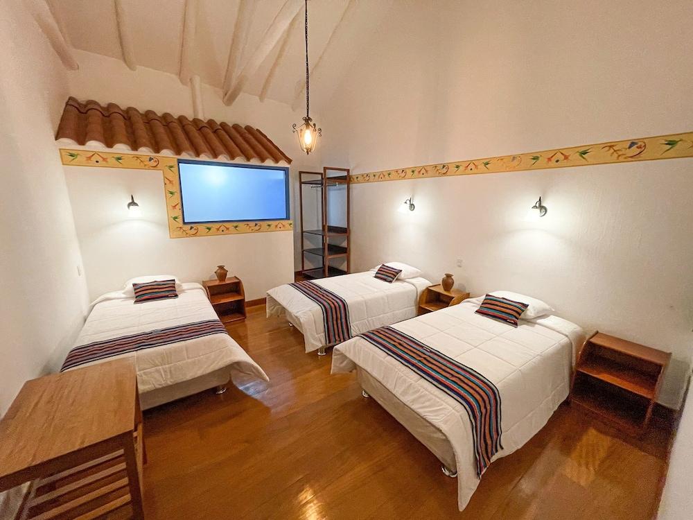 Hotel Urpi Inn by Hoteles Romero 1