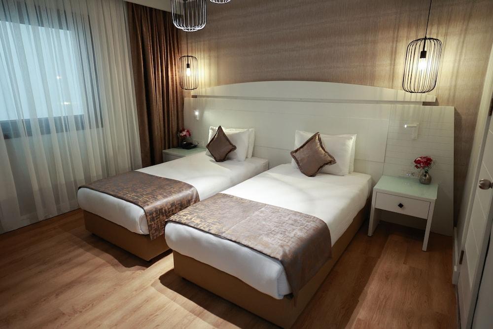 Nova Plaza Orion Hotel 1