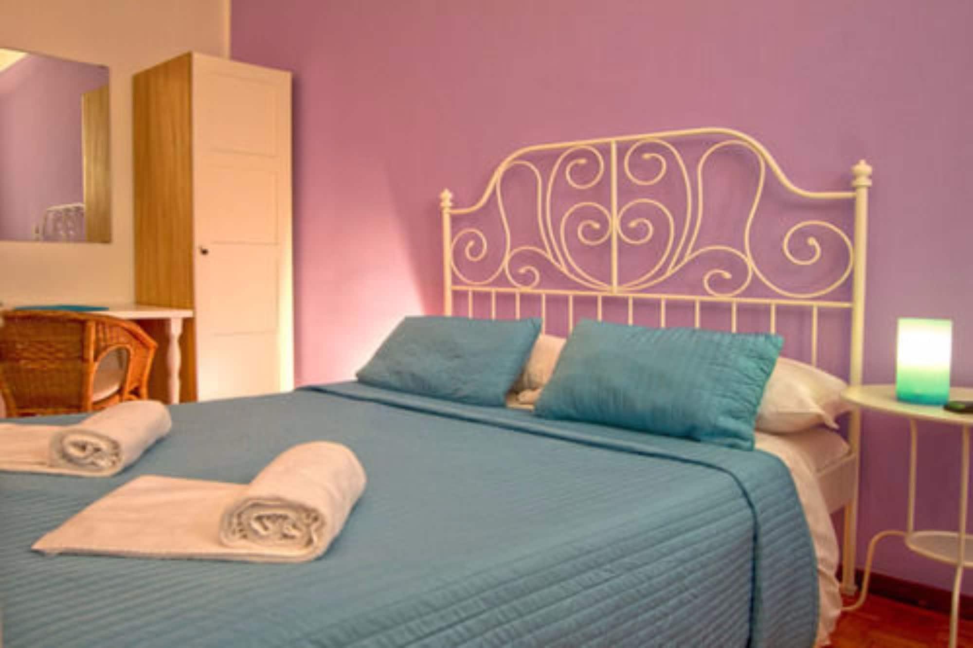 B&B I Am Here Central Station 2