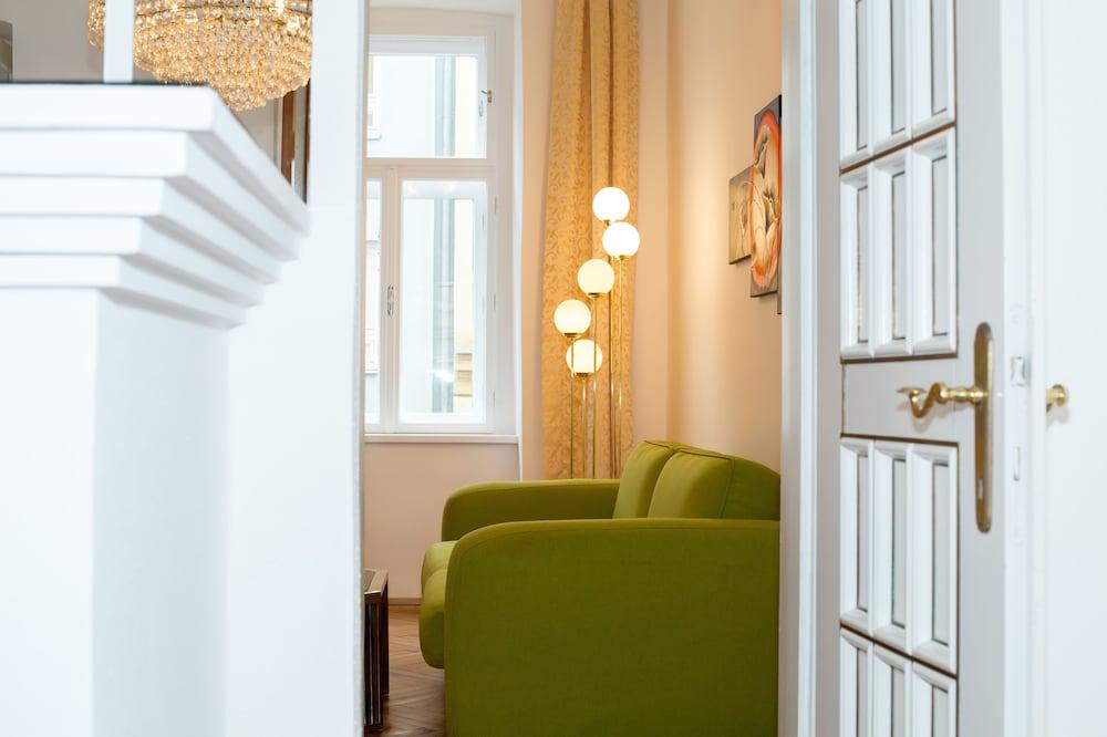 Marthas Veranda Apartment 2