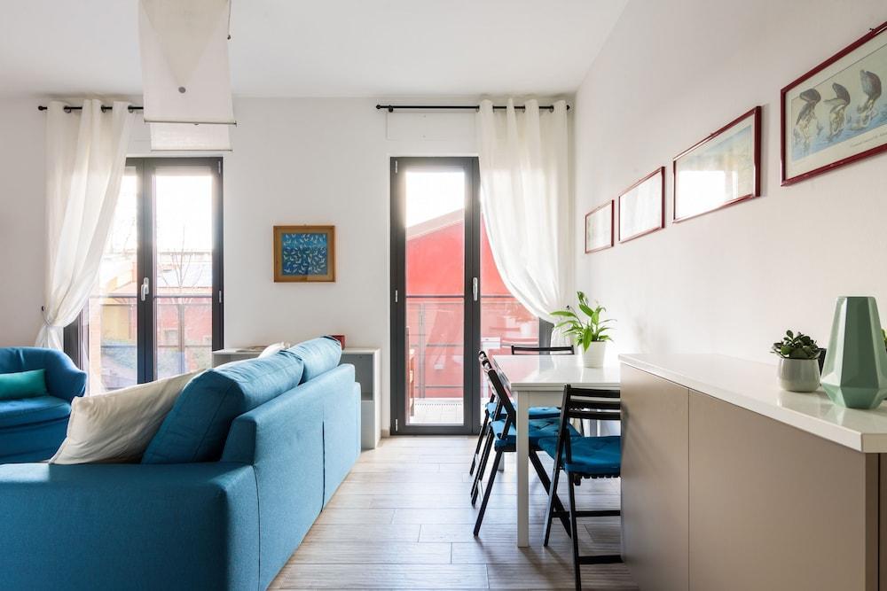 Home at Hotel - Ampola