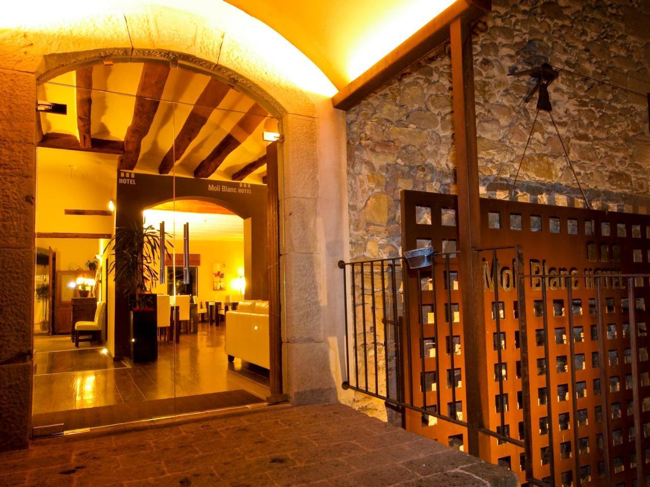 Moli Blanc Hotel 2