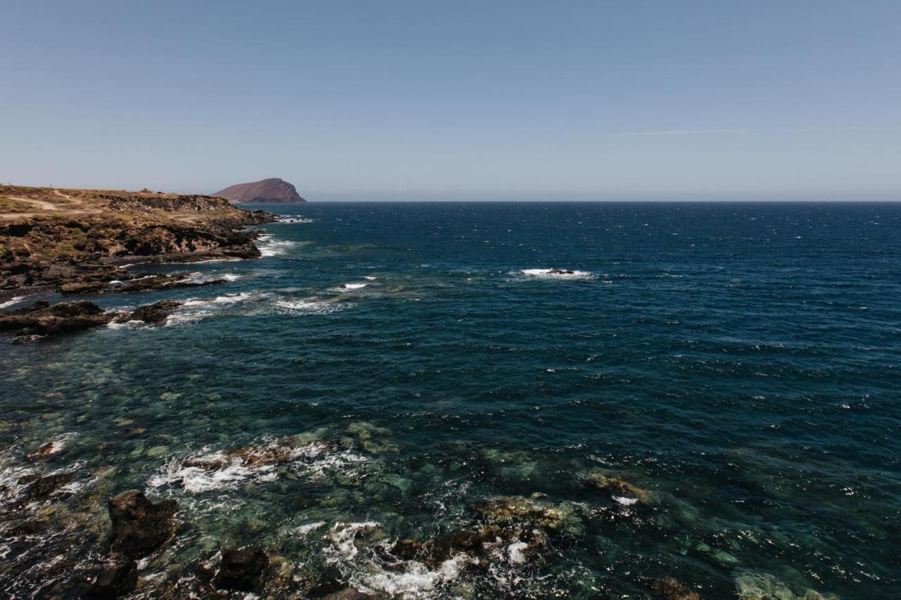 El Mirador: Sea Views From the Shore 1