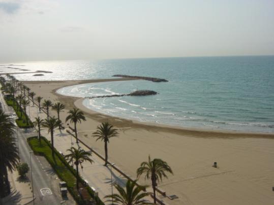Lovely Seaside Apartment in Front of Calafell Beach And Cunit Beach