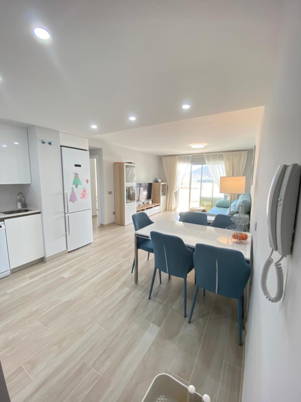 A Beautiful Apartment with a Beach View - la Tejita - El Medano 2