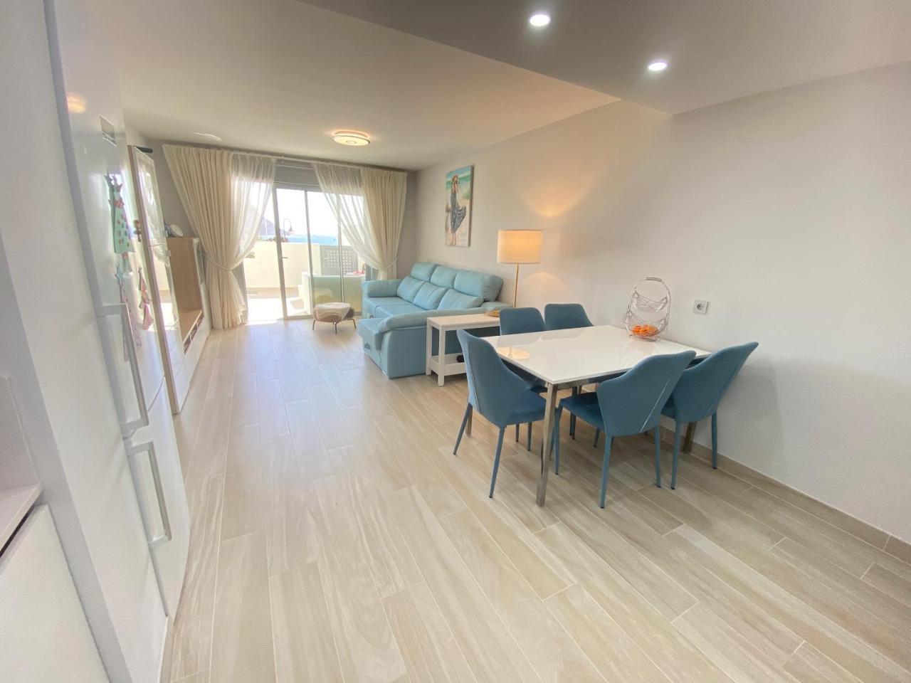 A Beautiful Apartment with a Beach View - la Tejita - El Medano 1