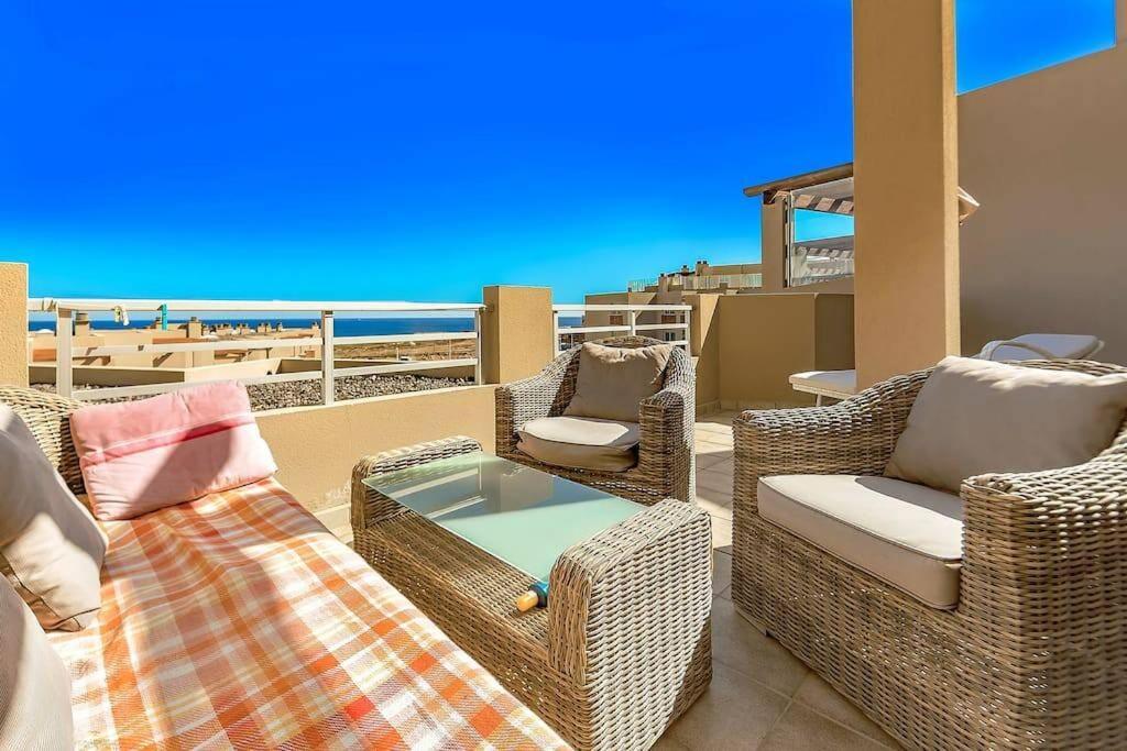 Grande Apartamento, Sotavento 3, la Tejita, El Medano 1