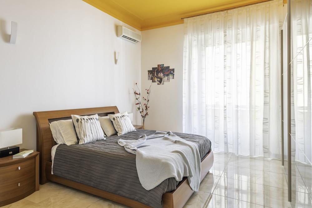 Porta Genova - Rentclass Fedora