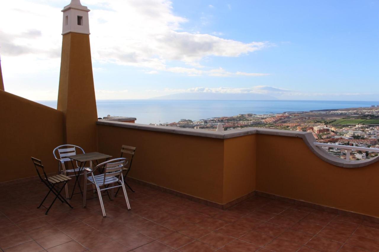 Holiday Home with a Serene Ocean And Mountain View 2