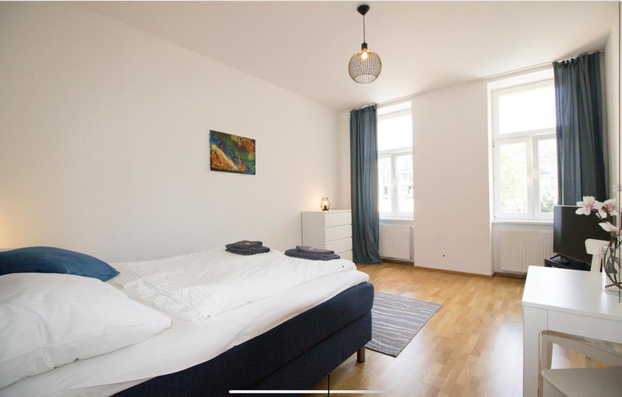 Studio-Apartment Between Schoenbrunn & the City Center (09) 2