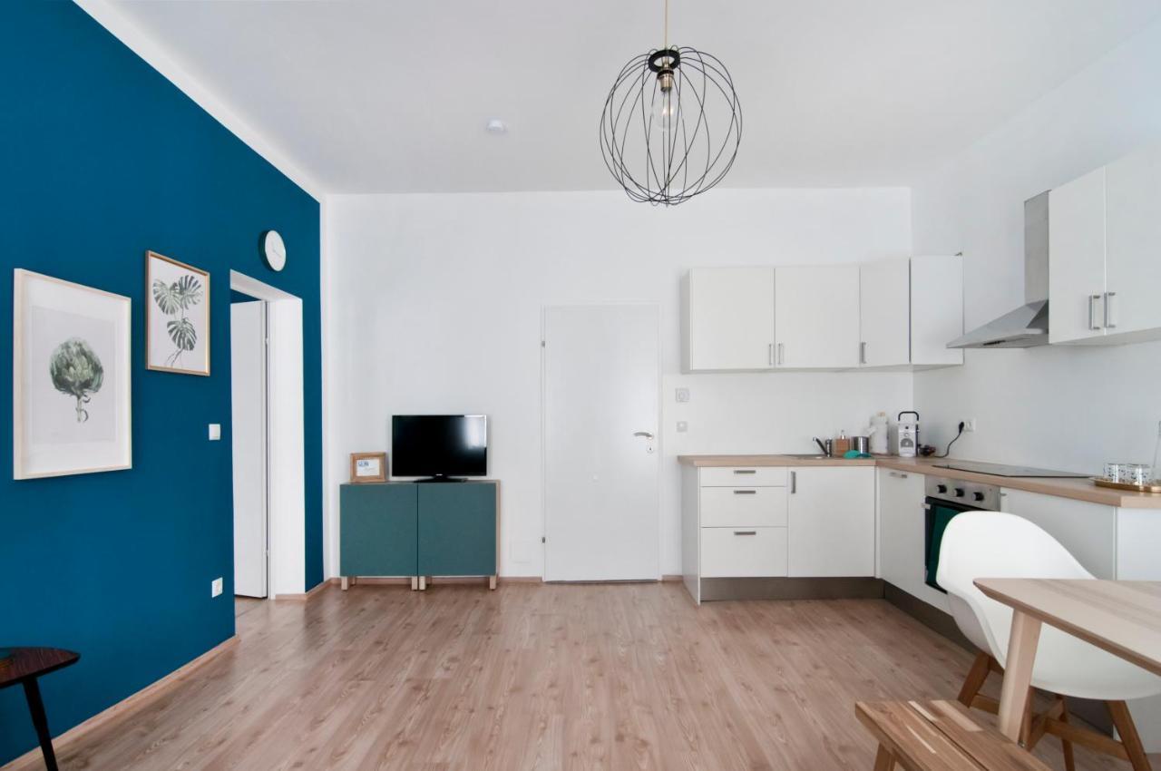 Stylish Self-Check-In Apartment with 2 Bedrooms 1